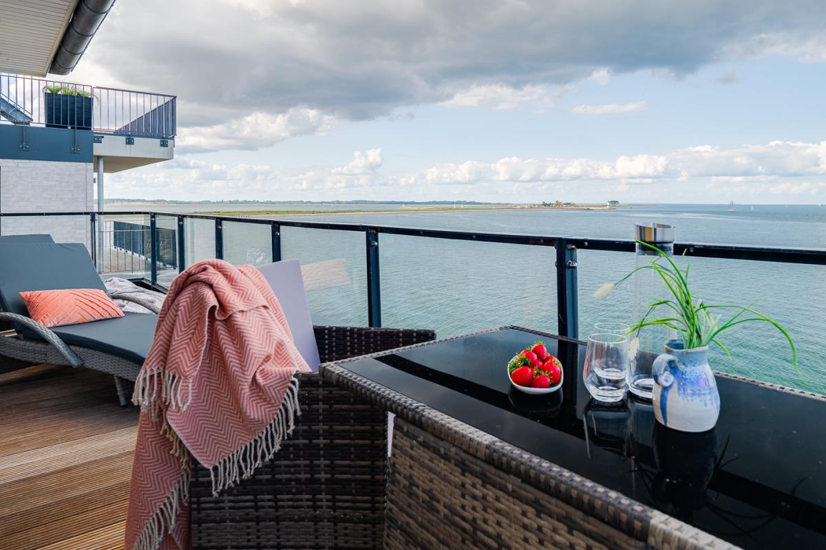 Blue Sky - Balkon mit Blick auf die Ostsee und Schleimünde