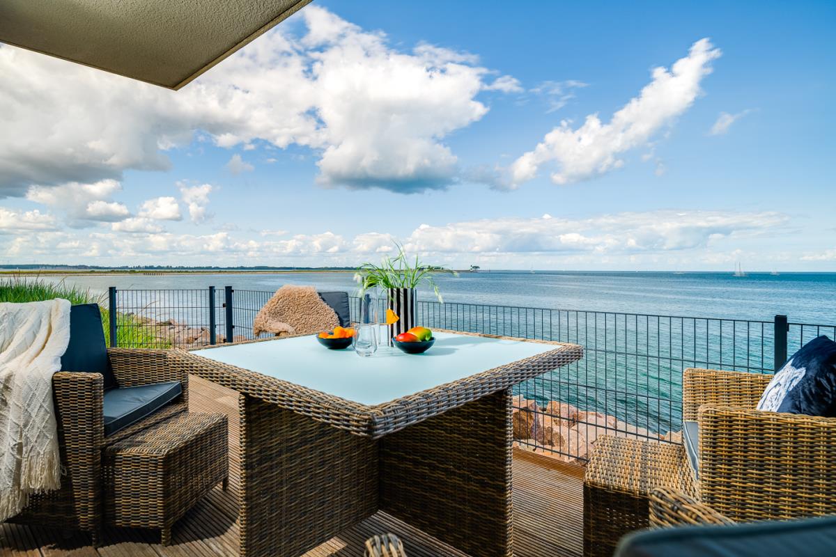 Blue Sea - Blick auf die Ostsee und Schleimünde 